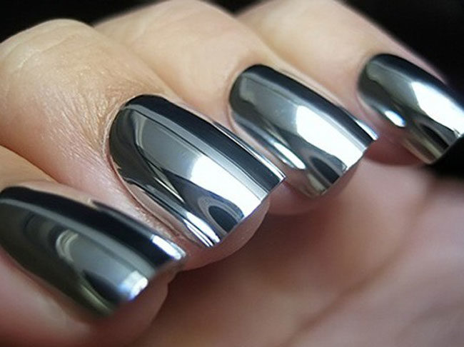 Nail art effetto specchio: come realizzarla?