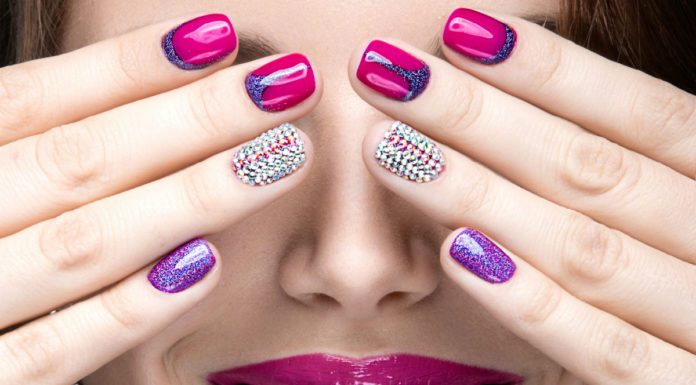 Le unghie rivelano il tuo stato di salute, ecco come leggerle