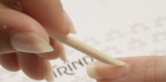 Come eliminare le cuticole: manicure semplice e veloce