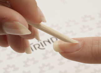 Come eliminare le cuticole: manicure semplice e veloce