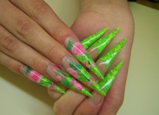 Nail art a stiletto: come realizzarla senza l’estetista