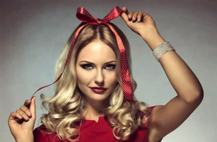 Waiting Xmas 2016: acconciature per le feste natalizie