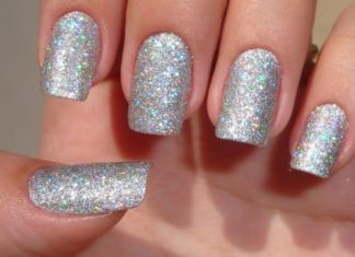 Nail art glitterata: i consigli per realizzarla perfettamente