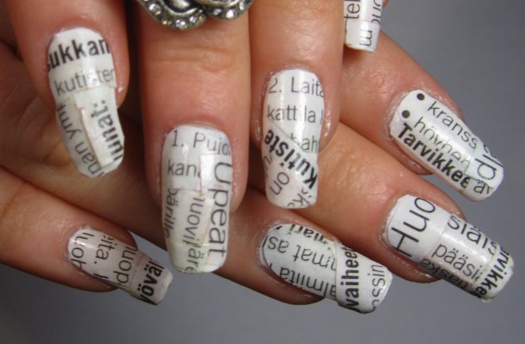 Newspaper manicure: come realizzarla passo passo