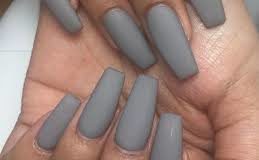 Unghie a ballerina: il tutorial per realizzarle
