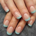 manicure-nude-e-azzurro