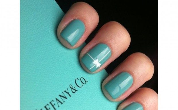 Nail art Tiffany&Co: il tutorial per realizzarla