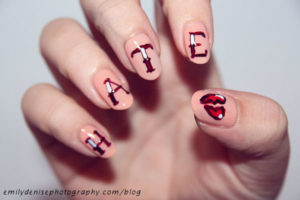 anti V-day nail art