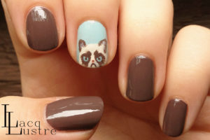 anti V-day nail art