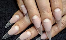 Ricostruzione unghie in gel: tutti i segreti per farla a casa