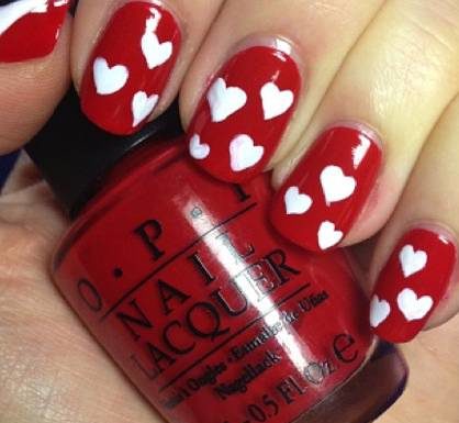 Nail art a tema San Valentino: i tutorial per realizzarla
