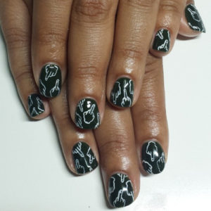 anti V-day nail art