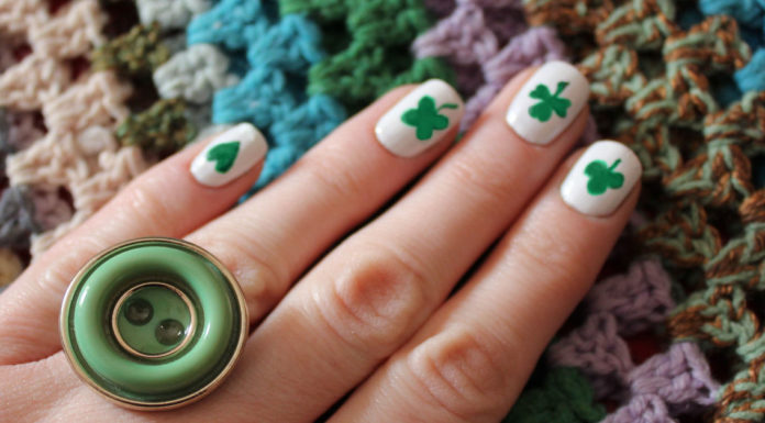 Venerdì 17: tempo di nail art portafortuna nail art portafortuna