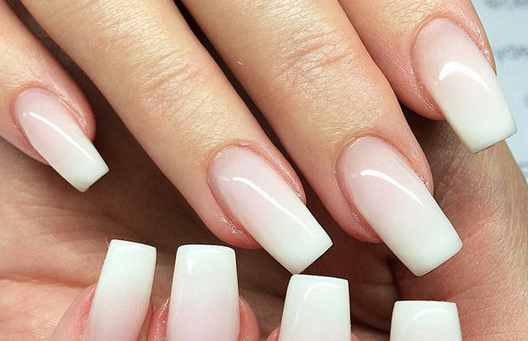 Unghie baby style: il tutorial su come realizzarle