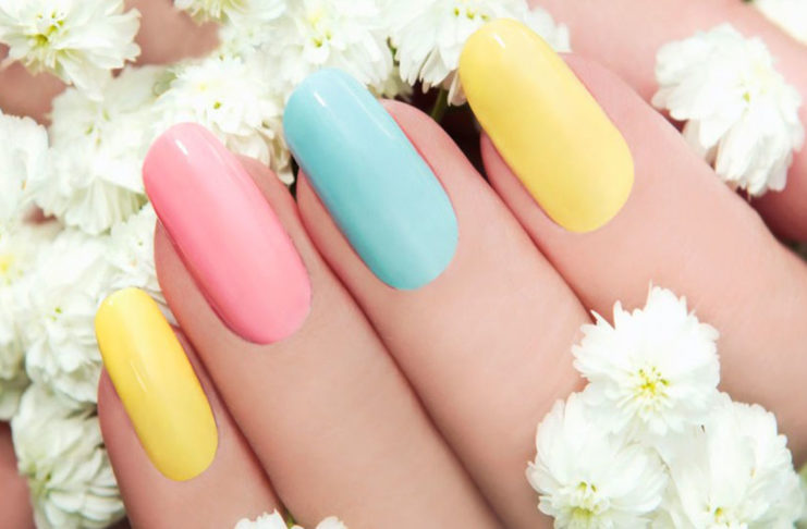 Come fare le unghie di Pasqua con i colori pastello