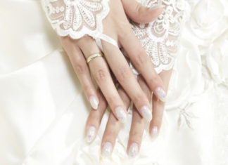 Bianco, rosa e nude: oltre 10 smalti per la manicure della sposa principiante manicure_sposa