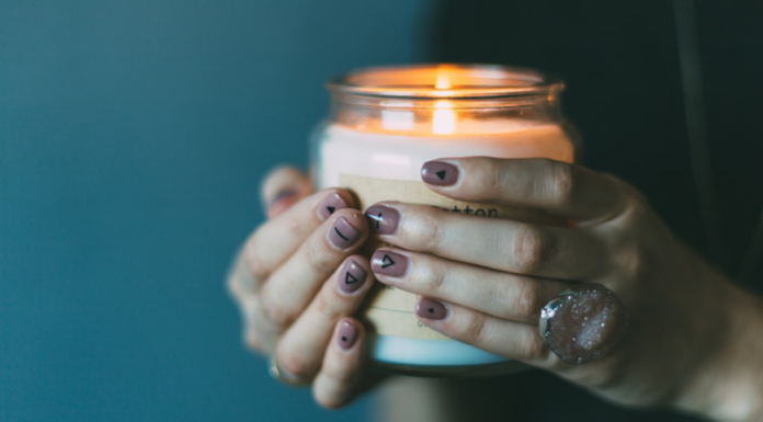 Trend unghie di primavera: i tatuaggi semipermanenti tatuaggi sulle unghie